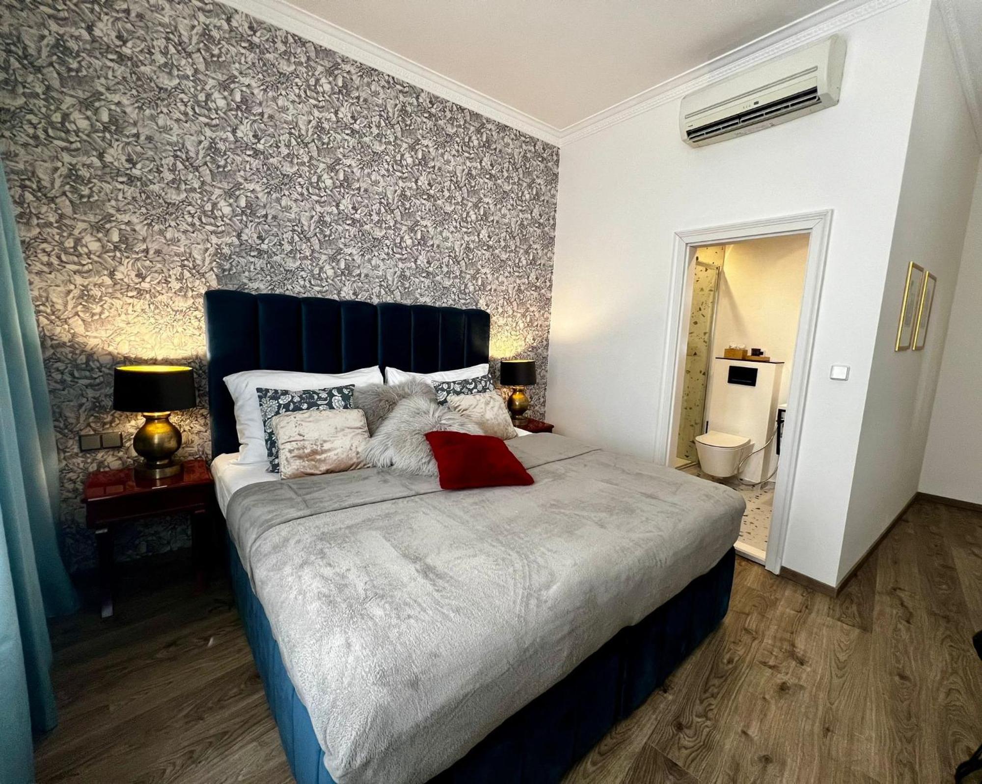 Hotel Antik 4*